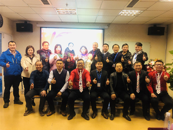 安徽野牛潤滑油淺談潤滑油廠家和經(jīng)銷商如何把握互聯(lián)網(wǎng)機遇